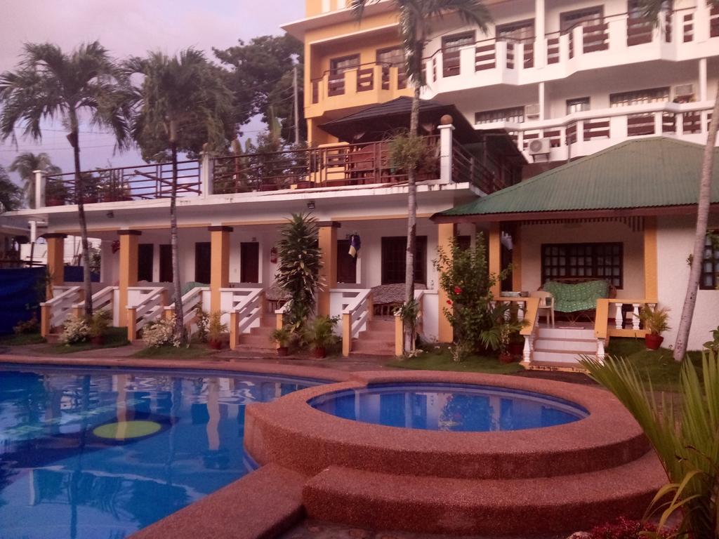 Seashore Beach Resort Puerto Galera Exterior photo