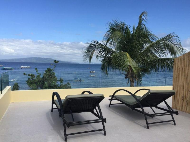 Seashore Beach Resort Puerto Galera Exterior photo